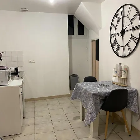 Chaleureux Centre Lägenhet